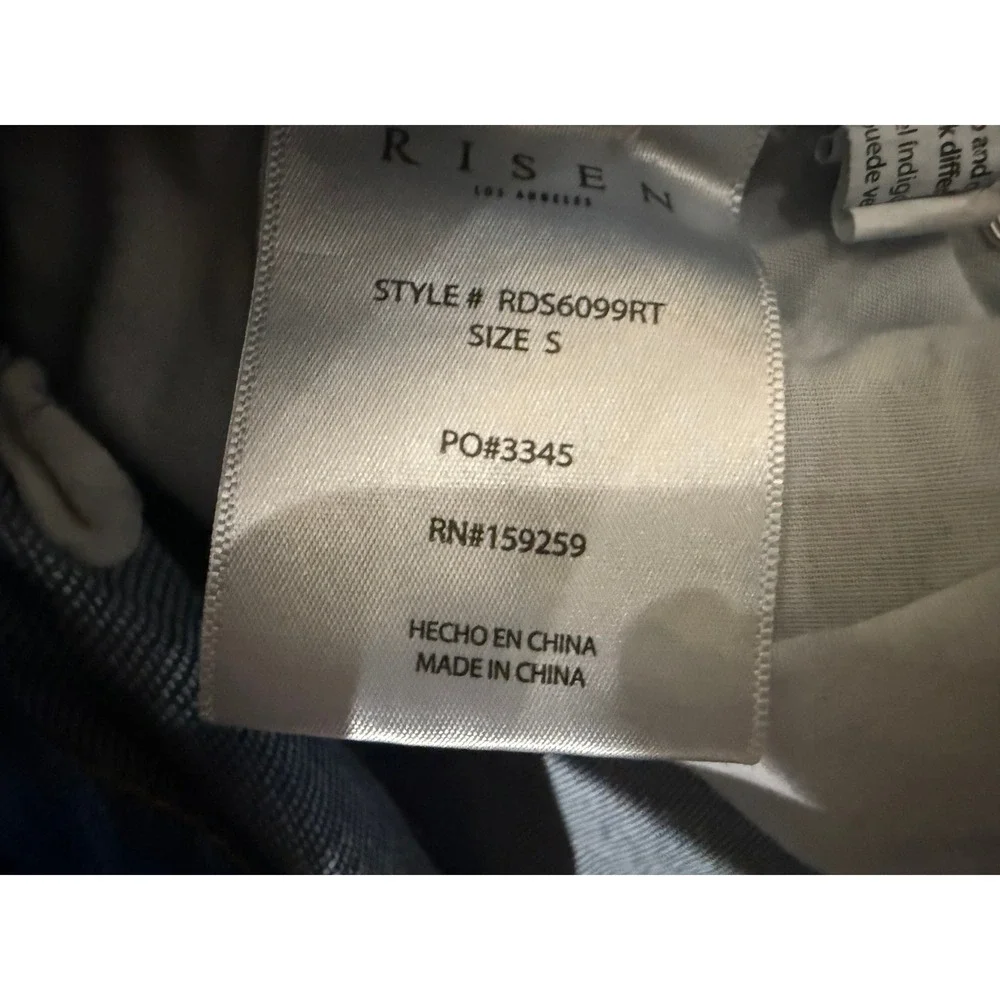 RISEN Distressed Raw Hem Denim‎ Shorts Size Small